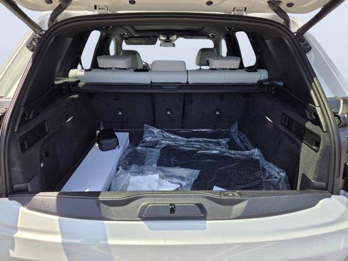 New 2026 BMW X5 sDrive40i w/ M Sport Package RWD image 16