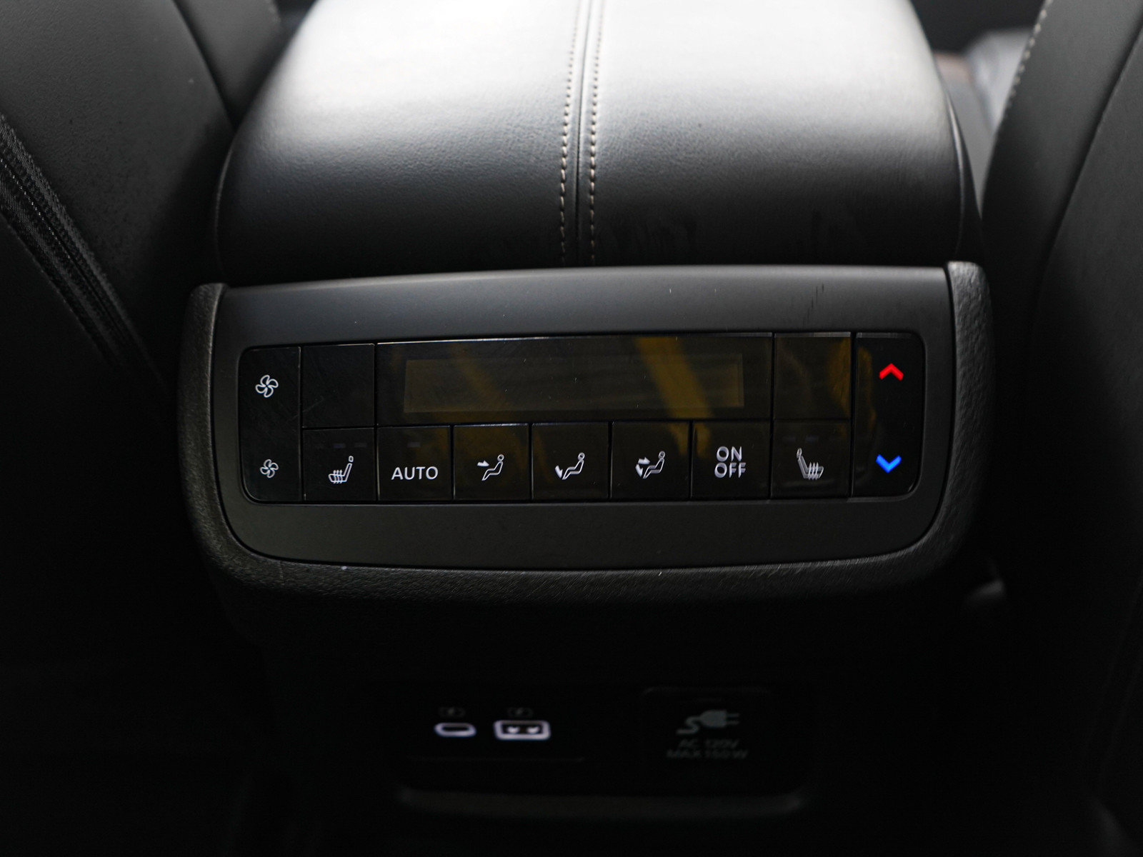 Used 2024 Nissan Pathfinder Platinum AWD/4WD image 15