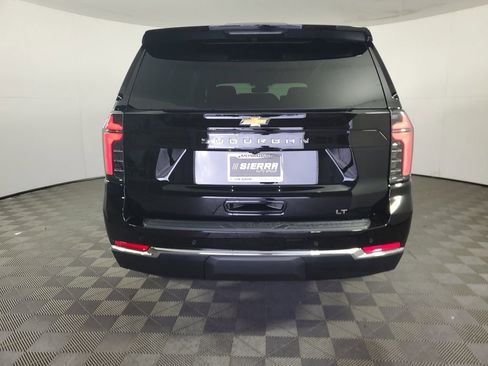 New 2026 Chevrolet Suburban LT image 5