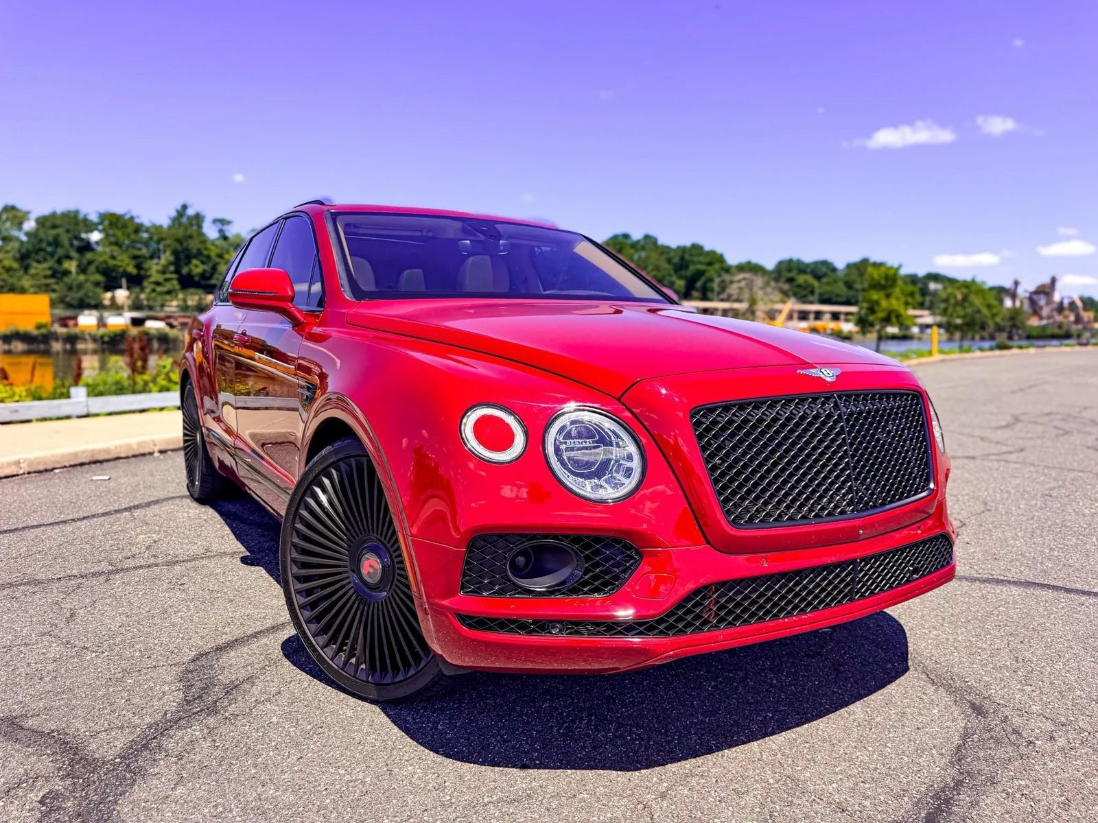 Used 2017 Bentley Bentayga AWD/4WD image 49