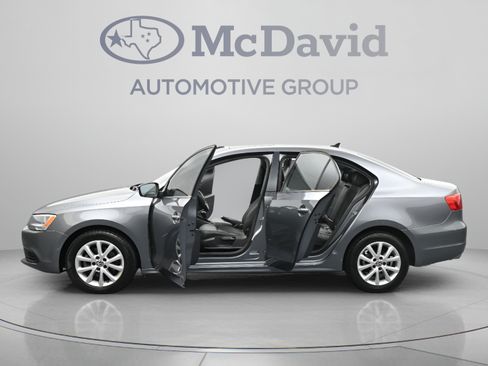 Used 2012 Volkswagen Jetta SE FWD image 41