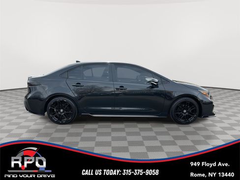 Used 2022 Toyota Corolla SE w/ Carpet Mat Package (TMS) image 6