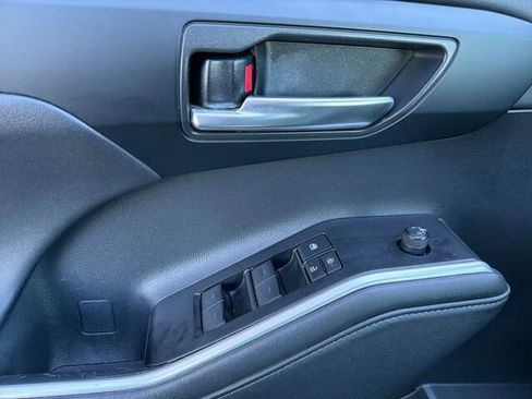 Used 2021 Toyota Highlander XSE image 13