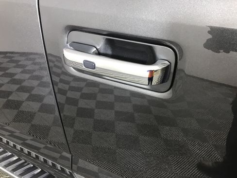 Used 2020 Ford F150 Lariat w/ Equipment Group 502A Luxury image 6