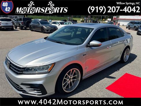 Used 2019 Volkswagen Passat 2.0T SE R-Line FWD image 1
