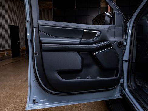 Used 2025 Ford Expedition Platinum w/ Stealth Performance Package image 35