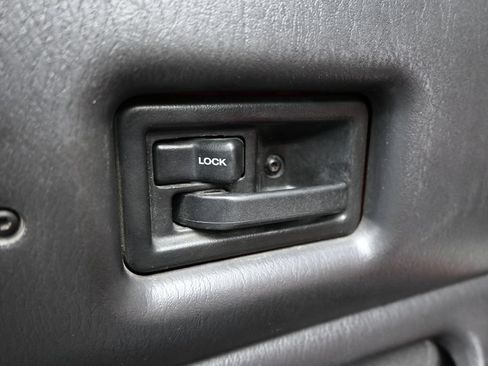 Used 2000 Jeep Wrangler Sport AWD/4WD image 11