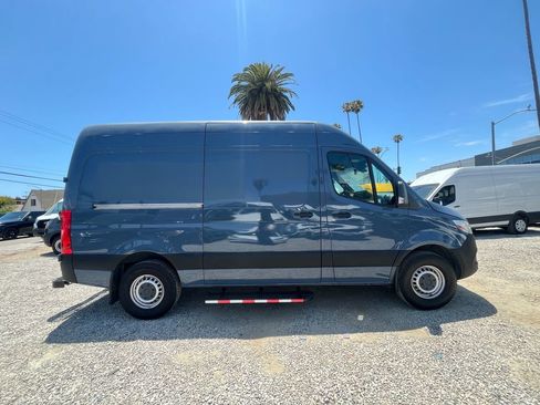 Used 2019 Mercedes-Benz Sprinter 144 image 4