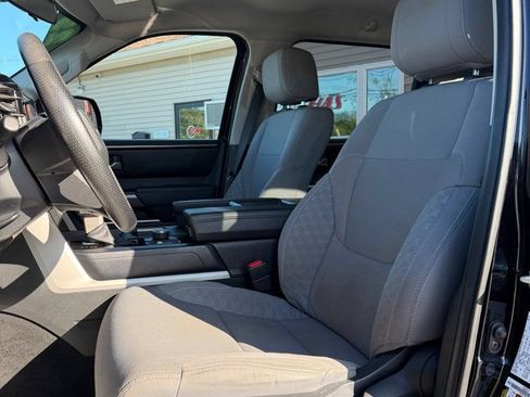 Used 2023 Toyota Tundra SR5 w/ SR5 Convenience Package AWD/4WD image 11