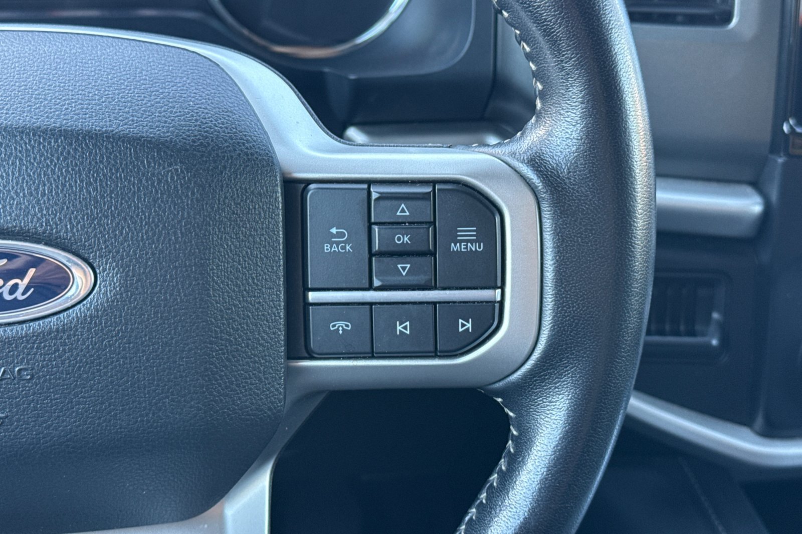 Used 2024 Ford Expedition XLT AWD/4WD image 33
