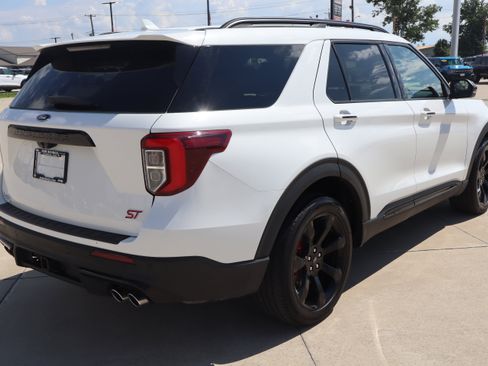 Used 2022 Ford Explorer ST w/ Equipment Group 401A AWD/4WD image 6