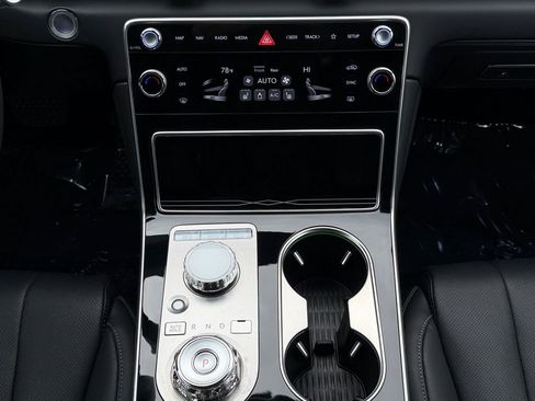 Used 2025 Genesis GV80 2.5T Standard image 11