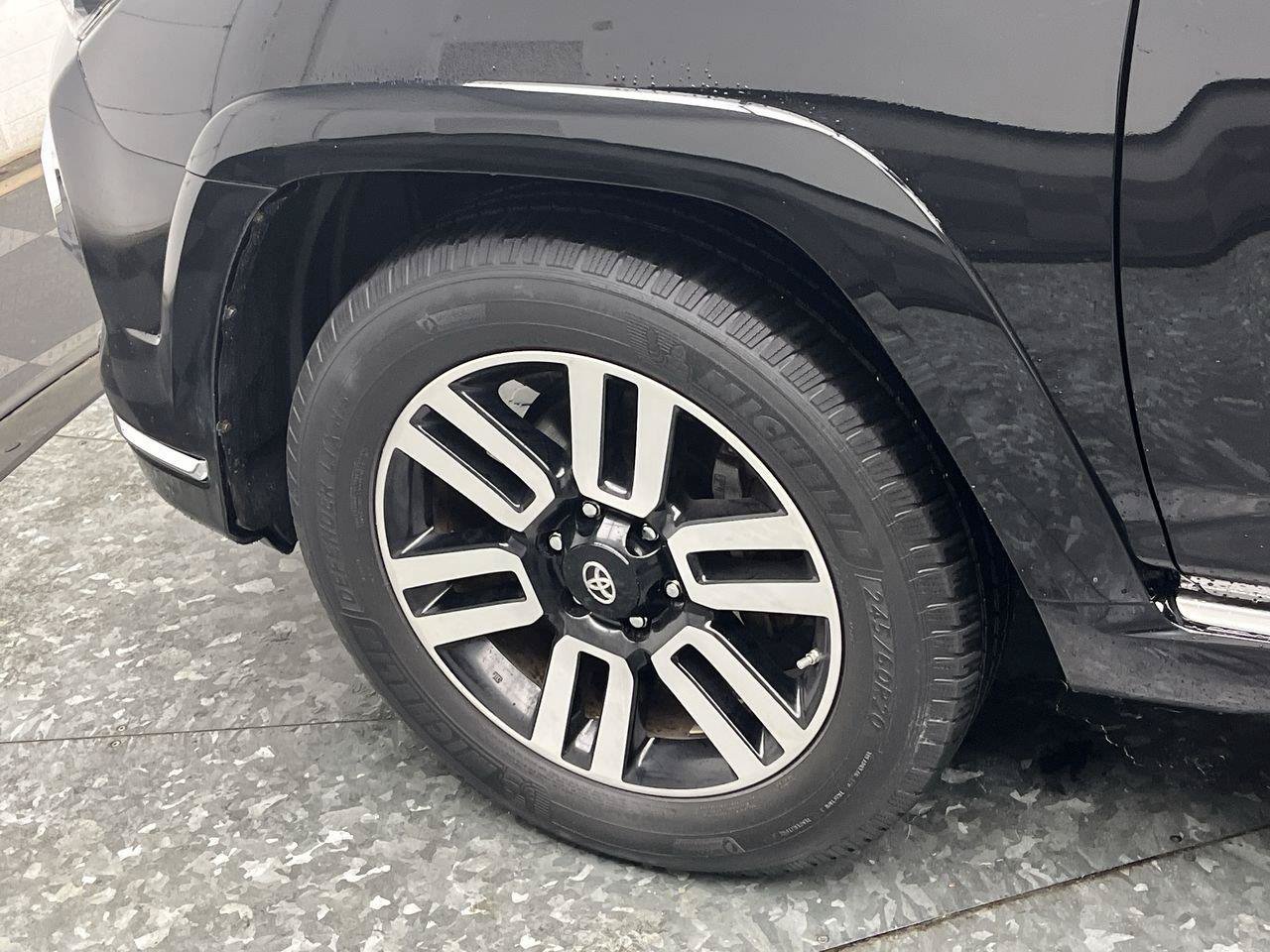 Used 2017 Toyota 4Runner Limited AWD/4WD image 34