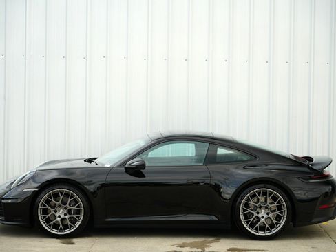 Used 2025 Porsche 911 Carrera image 46