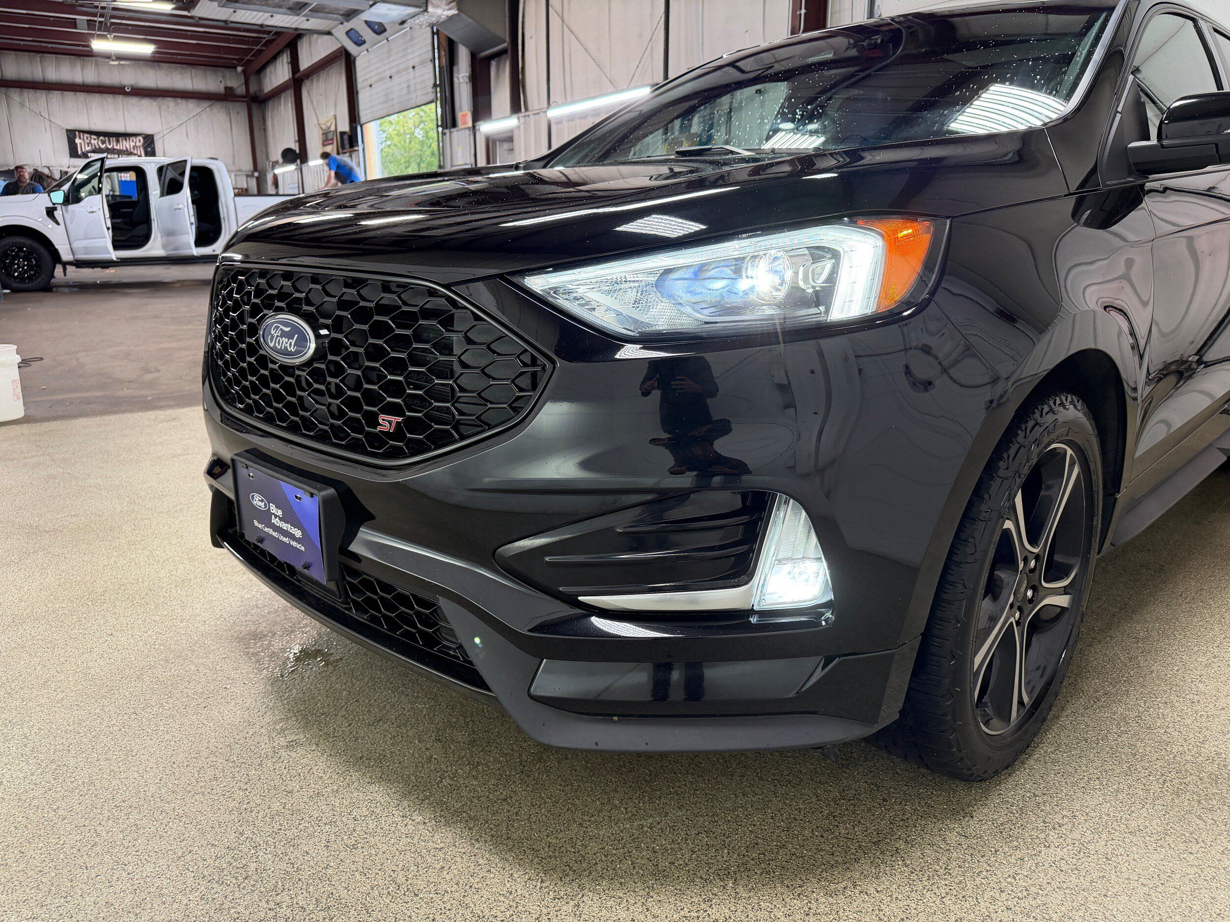 Certified 2020 Ford Edge ST w/ Cold Weather Package AWD/4WD image 37