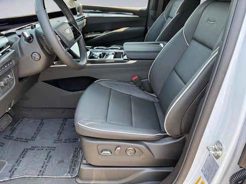 New 2026 Cadillac Escalade ESV Sport AWD/4WD image 10