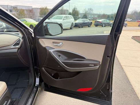 Used 2018 Hyundai Santa Fe Limited image 27