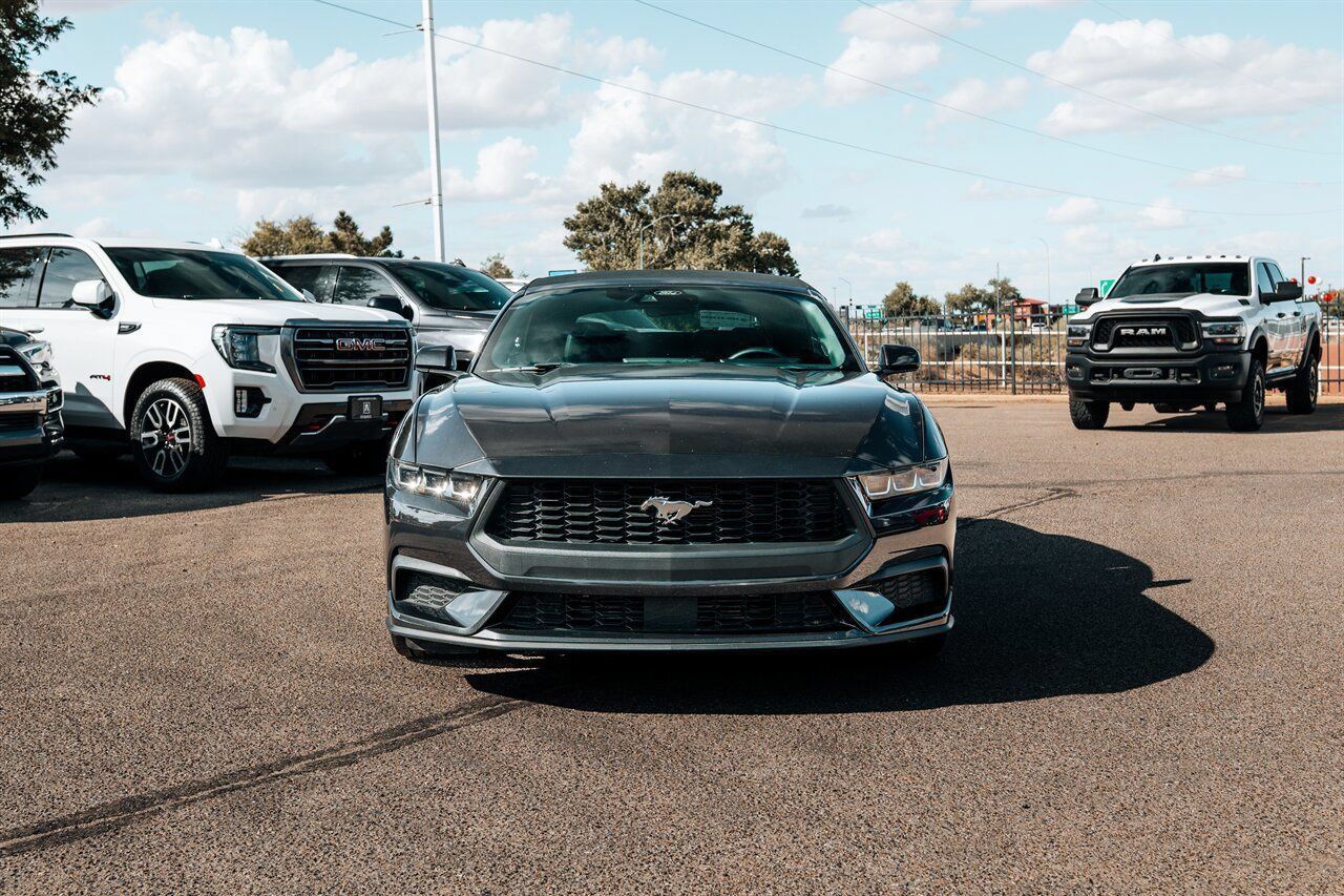 Used 2024 Ford Mustang Convertible RWD image 2