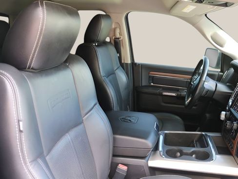 Used 2018 RAM 1500 Laramie w/ Convenience Group AWD/4WD image 20
