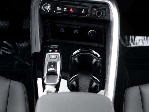 Certified 2025 Audi Q5 Premium Plus w/ Premium Plus image 17