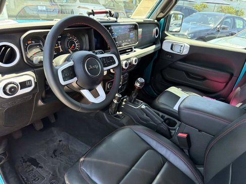 Used 2024 Jeep Wrangler Unlimited Rubicon AWD/4WD image 14