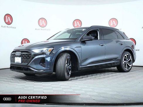 Certified 2024 Audi Q8 e-tron Prestige AWD/4WD image 4