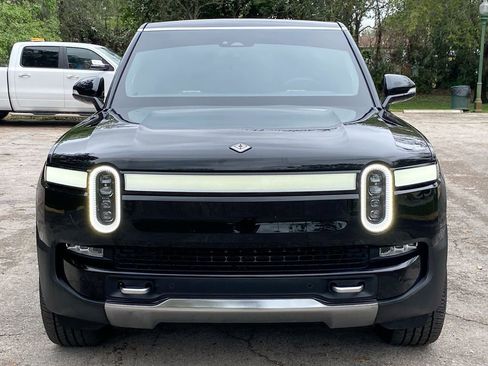 Used 2023 Rivian R1S Adventure image 2