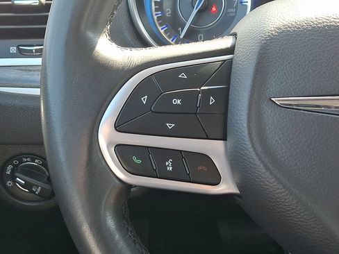 Used 2021 Chrysler 300 Touring w/ Driver Convenience Group RWD image 24