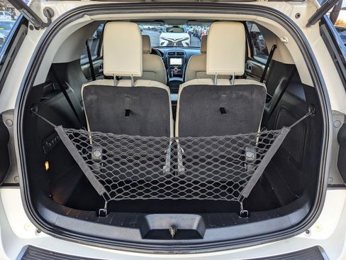 Used 2018 Ford Explorer Platinum AWD/4WD image 45
