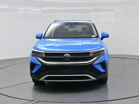 Used 2023 Volkswagen Taos SE w/ Panoramic Sunroof Package FWD image 28