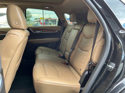 Used 2017 Cadillac XT5 Platinum w/ Driver Assist Package AWD/4WD image 17