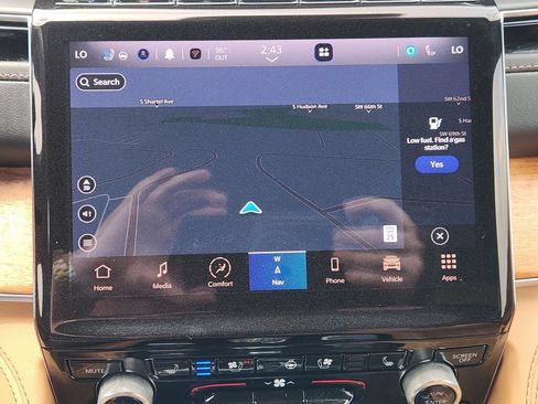 Used 2023 Jeep Grand Cherokee L Summit AWD/4WD image 18