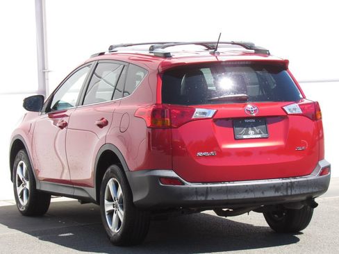 Used 2015 Toyota RAV4 XLE FWD image 5