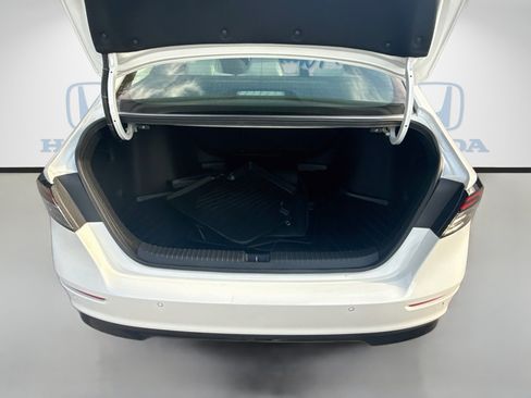 Certified 2023 Honda Accord Touring image 27