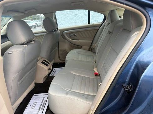 Used 2018 Ford Taurus SE FWD image 13