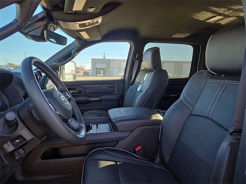 New 2024 RAM 4500 4x4 Crew Cab DRW image 18