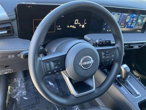 New 2026 Nissan Kicks SV image 28