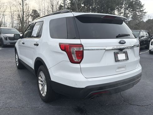 Used 2017 Ford Explorer Base 4D Sport Utility image 5