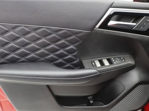 Used 2023 Mitsubishi Outlander SEL image 16