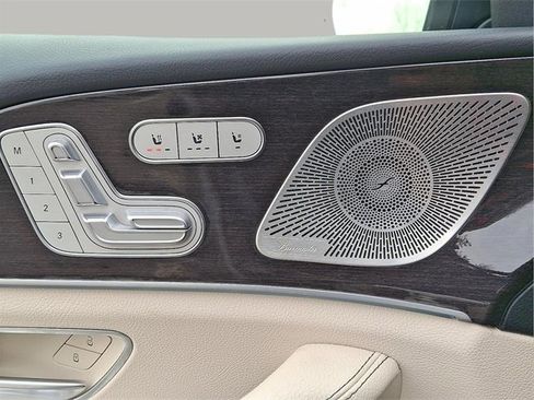 Used 2022 Mercedes-Benz GLS 450 4MATIC image 25