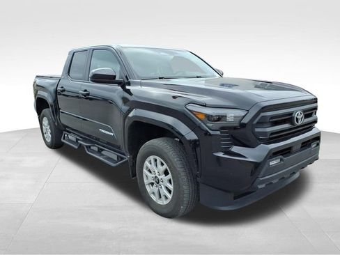 Used 2024 Toyota Tacoma SR5 image 13