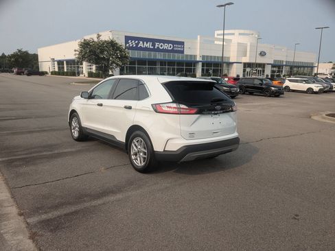 Used 2023 Ford Edge SEL AWD/4WD image 5