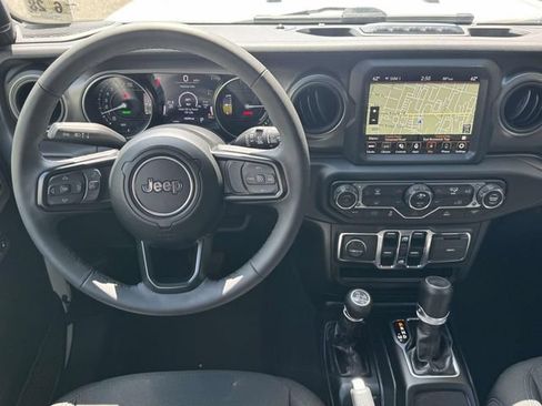 Used 2023 Jeep Wrangler Unlimited w/ Sun & Screen Package AWD/4WD image 32