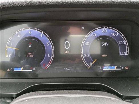 New 2025 Jeep Grand Cherokee Altitude image 11