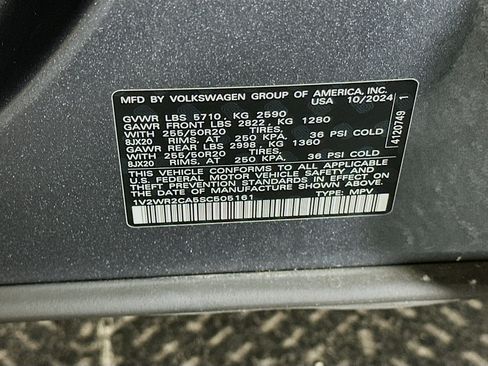 Used 2025 Volkswagen Atlas SE FWD image 12