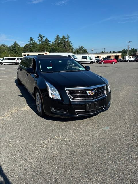 Used 2017 Cadillac XTS FWD image 1