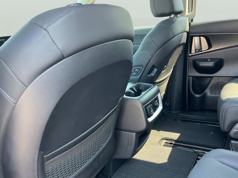 New 2026 Kia Carnival SX Prestige image 18