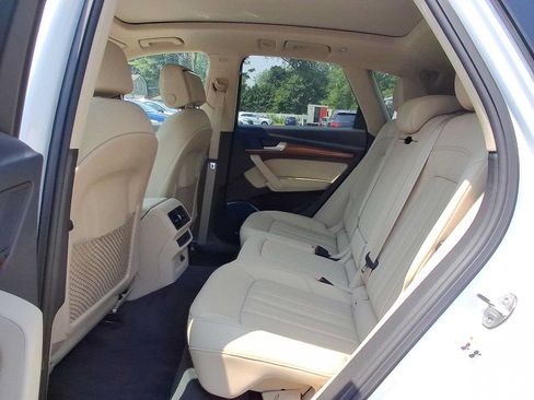 Used 2023 Audi Q5 2.0T Premium w/ Convenience Package AWD/4WD image 26