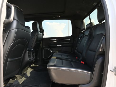 Used 2020 RAM 1500 Laramie w/ Sport Appearance Package AWD/4WD image 19
