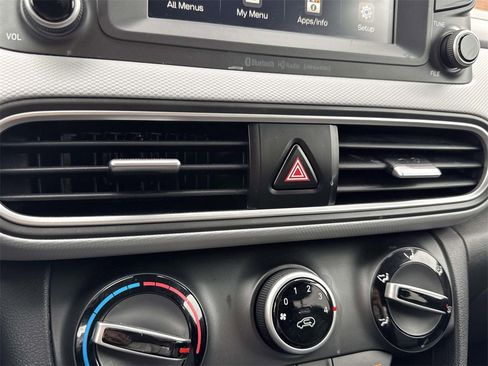 Used 2021 Hyundai Kona SEL image 25